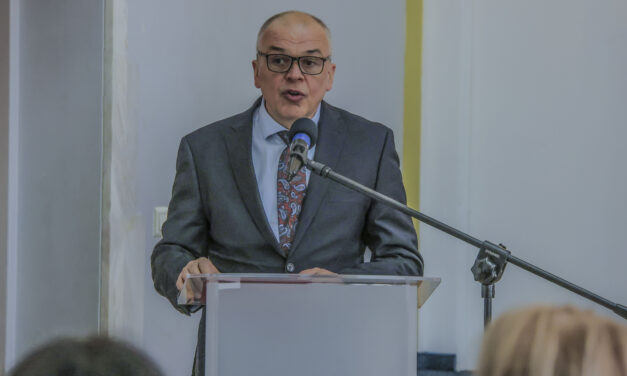 Dziennikarze o historii i przyszłości