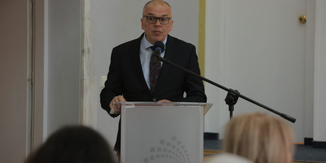 Dziennikarze o historii i przyszłości